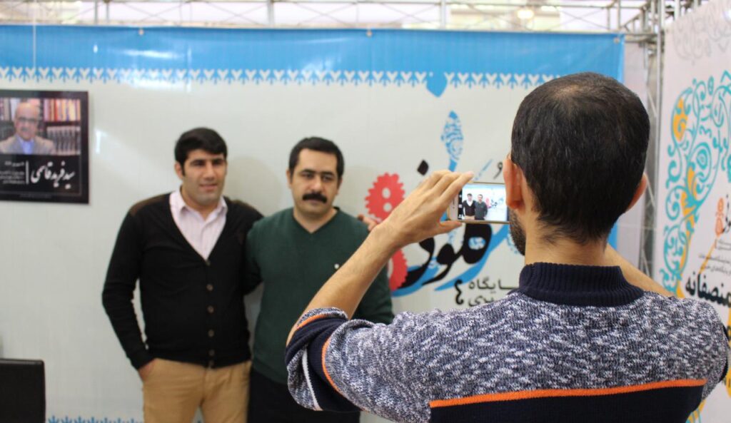 گُلوَنی در روز ششم