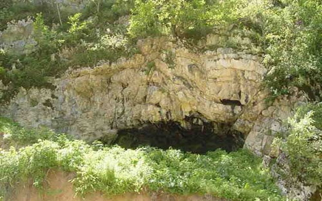 غار کیارام زینتبخش تاریخ گلستان