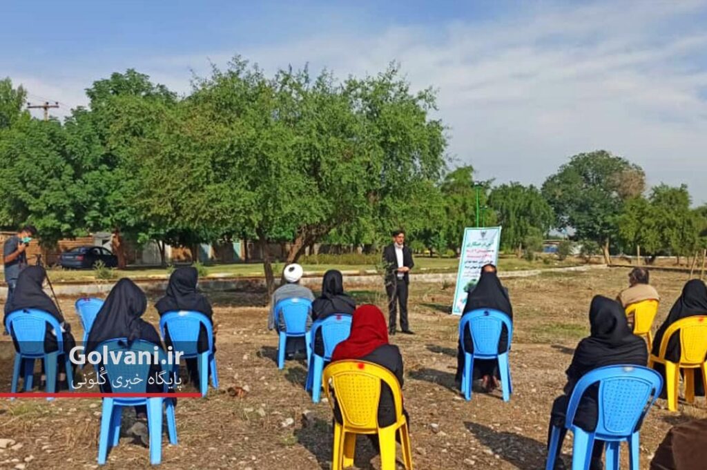 برگزارى آيين درختكارى به مناسبت بزرگداشت شهداى ٤ آذر ١٣٦٥ شهرستان انديمشك