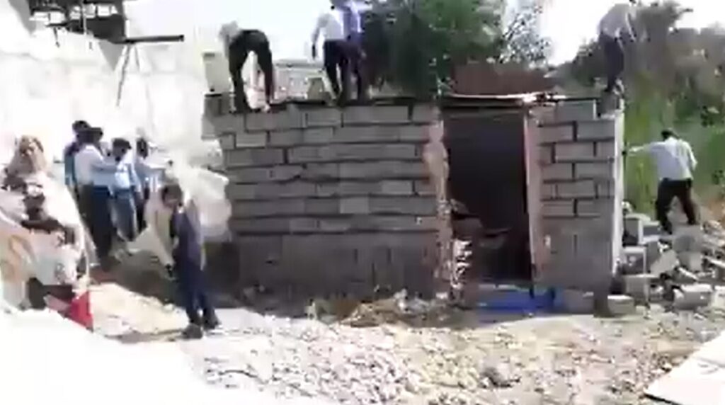 خراب کردن خانه یک زن در بندرعباس و واکنش کاربران