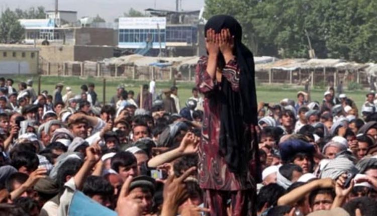 عکس روزنامه جمهوری اسلامی از فروش زنان در افغانستان جعلی است