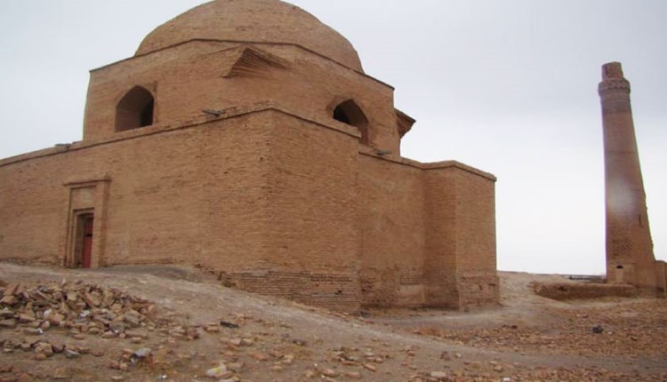 تأملی بر ساختار معماری و هویت تاریخی بنای آرامگاهی جوخواه