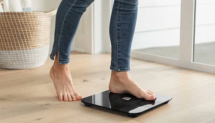 چند وقت یک بار خودمان را وزن کنیم؟ روزانه یا هفتگی؟
