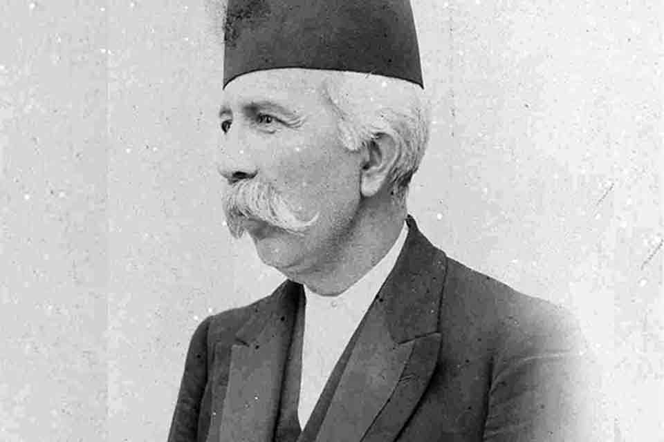 حسن مستوفی الممالک صدراعظمی که آقا ماند