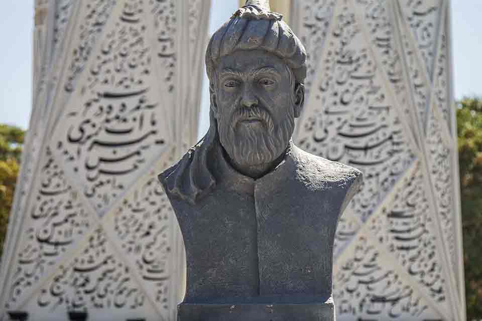 افتتاح آرامگاه شمس تبریزی تا مهر ماه سال آینده