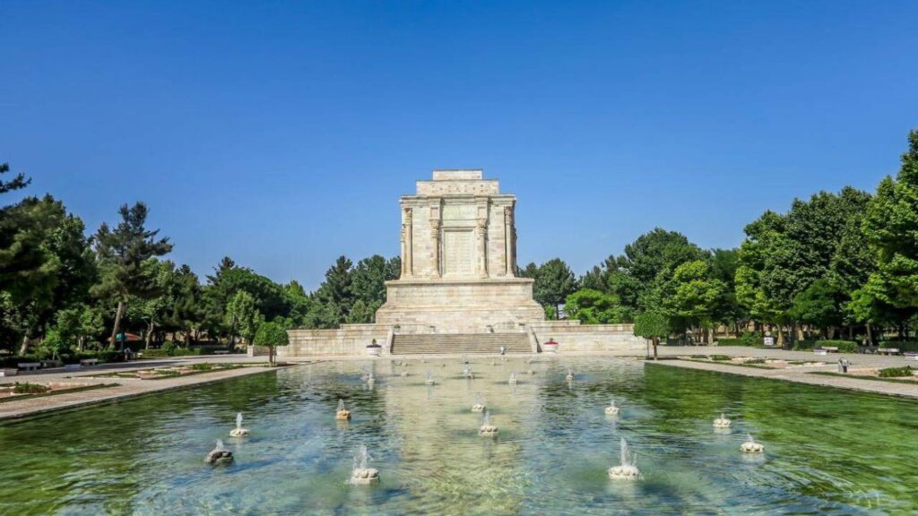 از خدای‌نامه تا شاهنامه فردوسی؛ چرا مقدمه شاهنامه ابومنصوری مهم است؟