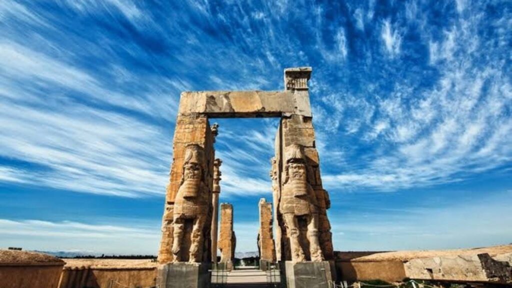 بازنگری در مصوبه حریم درجه ۲ تخت‌جمشید