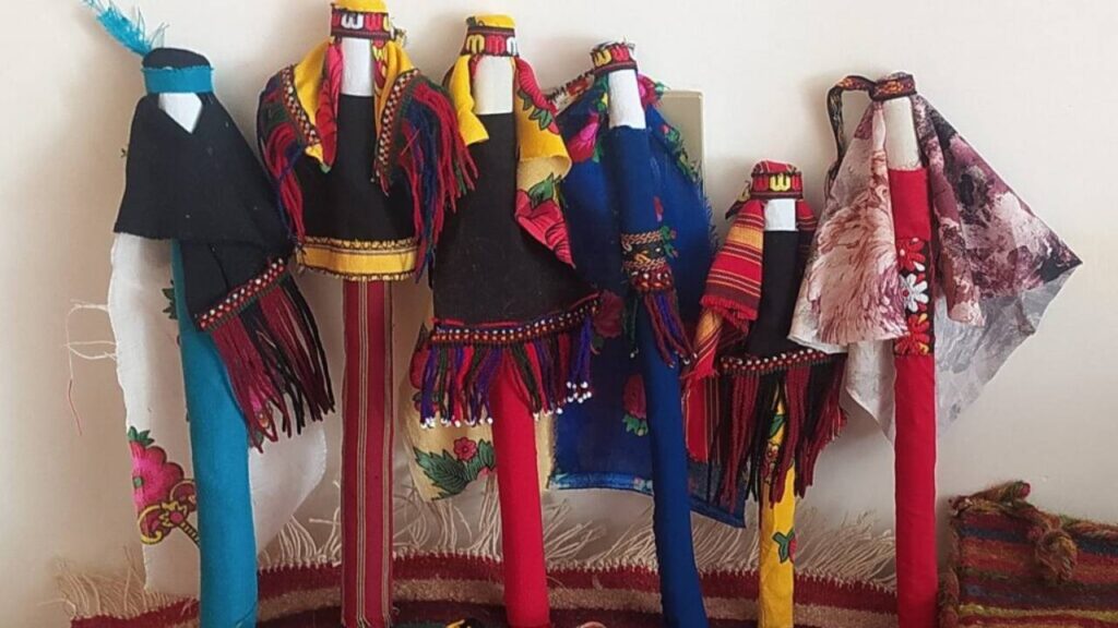 عروسک‌های بومی دایزا
