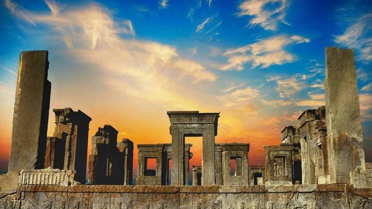 کارزار نجات حریم تخت جمشید