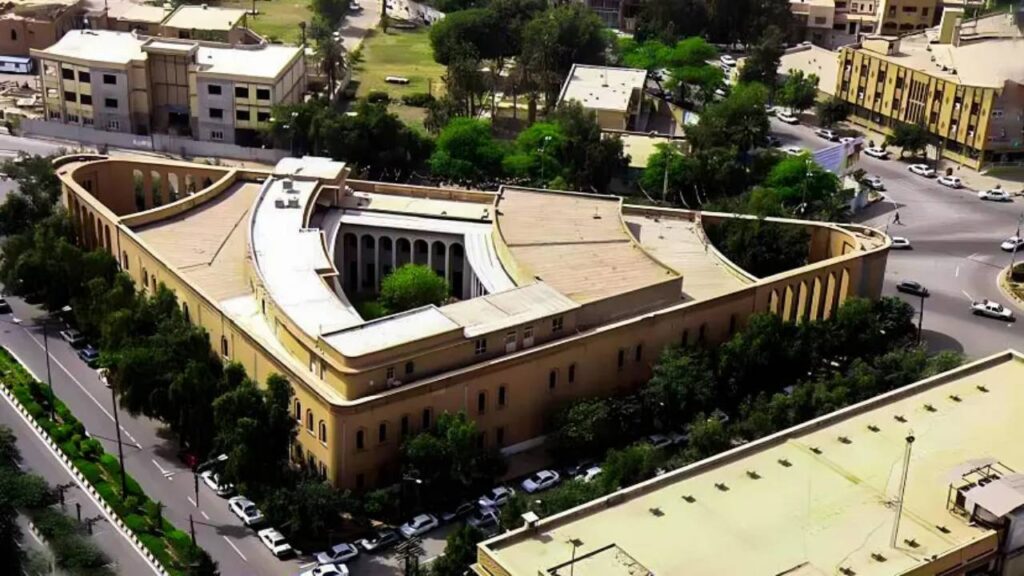 عمارت سه‌گوش