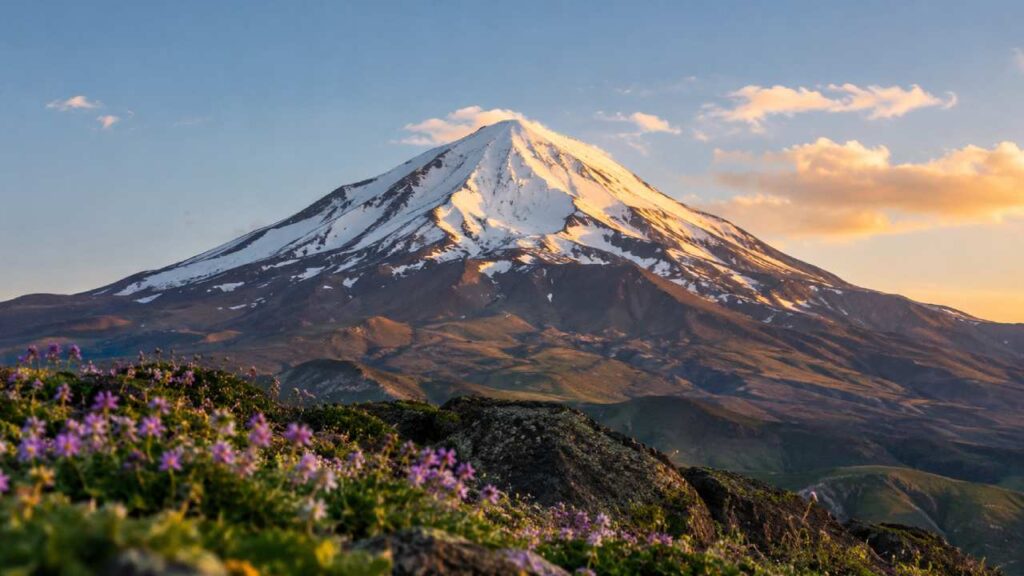 تأملی میان‌رشته‌ای درباره قله، رنج، هویت و معنای زندگی