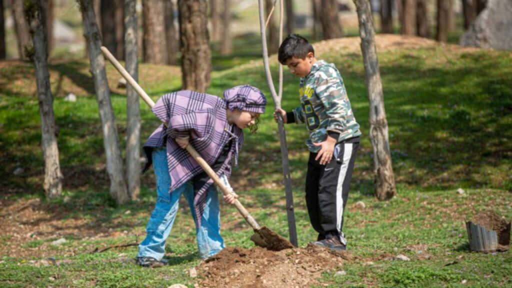 محیط‌یار؛ طرحی برای پیوند کودکان با طبیعت از مدرسه